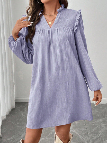 Kvinnors Långärmad Klänning med Ruffles Högkvalitativt Tyg 10