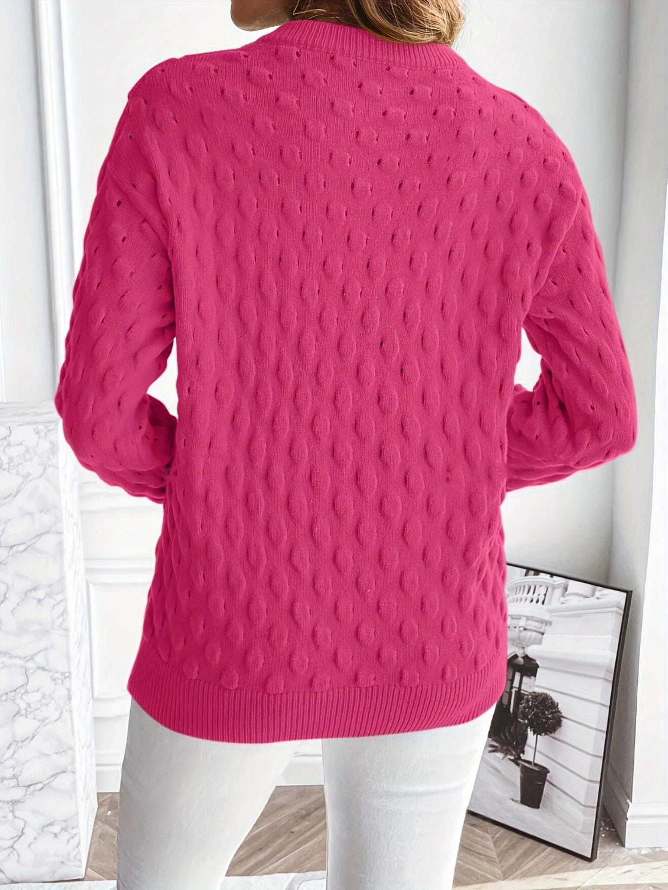 Kvinnors Monokrom Punktmönstrad Tröja i Hållbart Sticktyg – Avslappnad Passform för Kalla Dagar 5