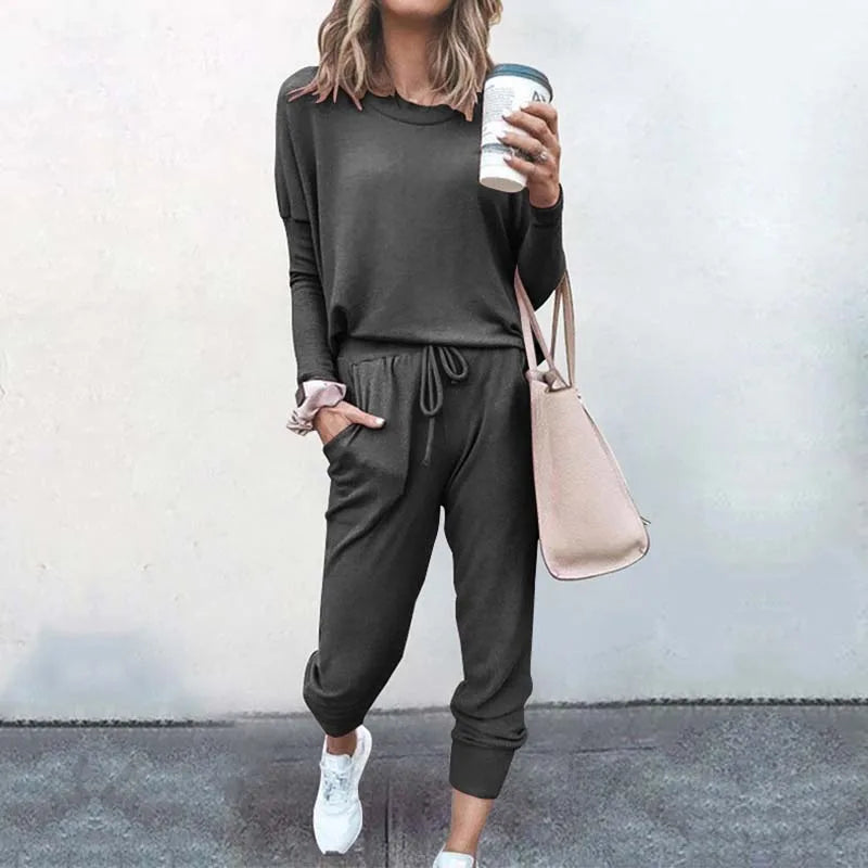 Dam Loungewear Set i Högkvalitativt Material – Lång Topp med Rund Halsringning och Högmidjade Byxor, Bekväm Design 5