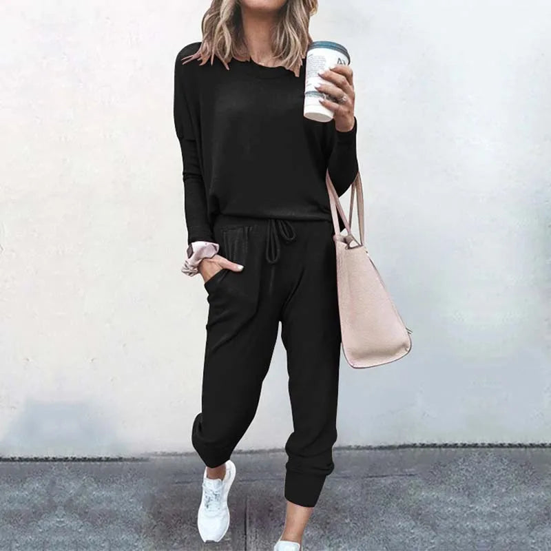 Dam Loungewear Set i Högkvalitativt Material – Lång Topp med Rund Halsringning och Högmidjade Byxor, Bekväm Design 4