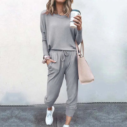 Dam Loungewear Set i Högkvalitativt Material – Lång Topp med Rund Halsringning och Högmidjade Byxor, Bekväm Design 3