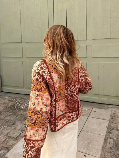 Blommig Blazer för Kvinnor i Polyester – Modern Silhuett och Komfortabel Passform, Perfekt för Alla Tillfällen 6
