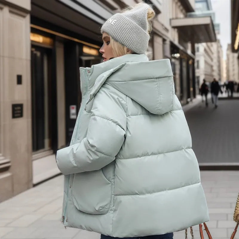 Kvinnans Isolerad Jacka i Polyester med Klassisk Design – Vind- och Vattenavvisande, Mångsidig Passform, Finns i S-XL 3