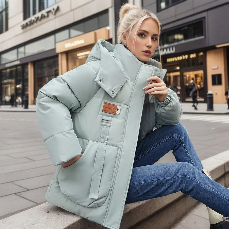 Kvinnans Isolerad Jacka i Polyester med Klassisk Design – Vind- och Vattenavvisande, Mångsidig Passform, Finns i S-XL 10