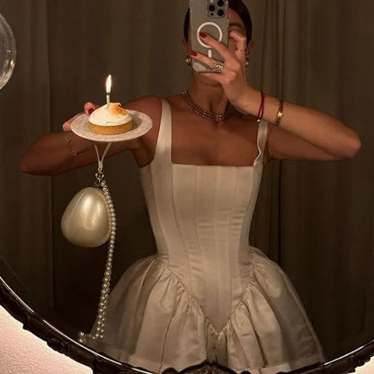 Dam A-linjeklänning Satin Veckad Detalj Elegant-2