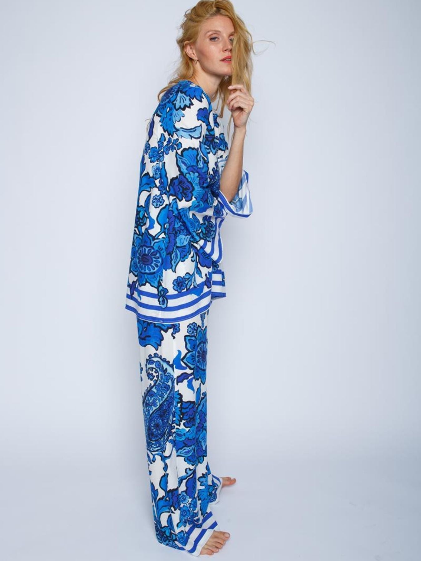 Dam Blus V-hals Paisley Mönster Viskos Trumpetärmar-2