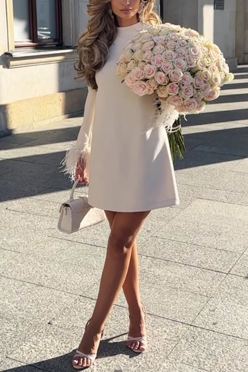 Kvinnor Glittrig Miniklänning Mockneck med Långa Ärmar och Fjäderdetaljer i Bomull och Polyester-2