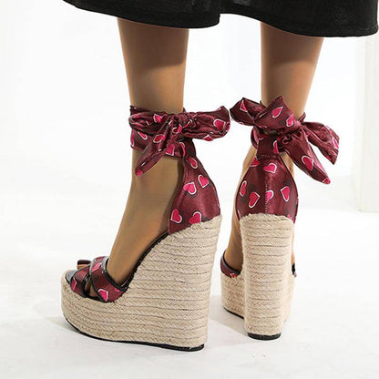 Dam Sandal Hjärtformad Design Keilabsatz PU-Läder-3