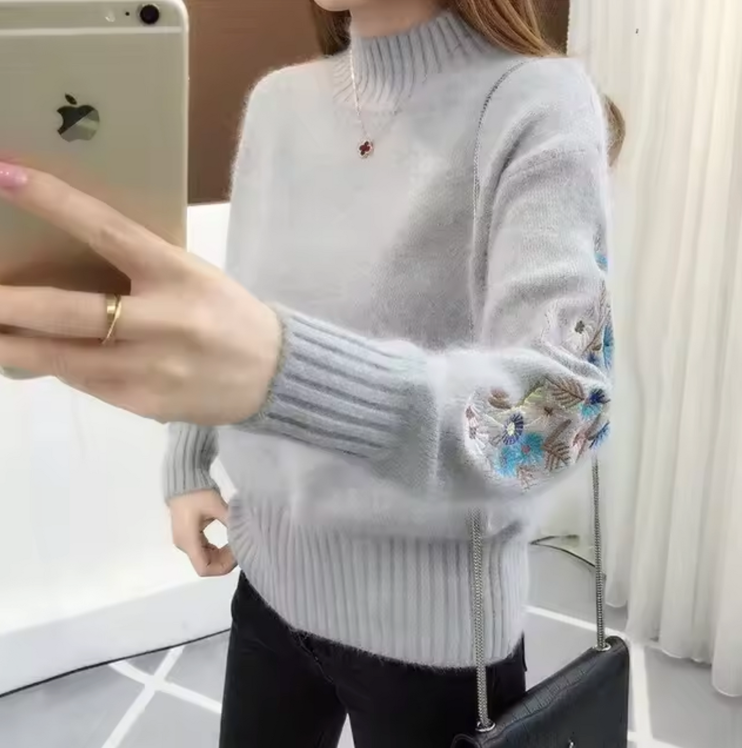 Dam Stickad Tröja Turtleneck med Blommor Broderi Akryl och Bomull 3