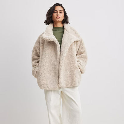 Dam Kappa i Konstgjord Päls Elegant Beige 1