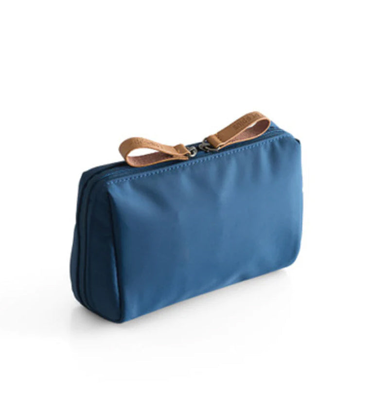 Stor Sminkväska i Hållbar Nylon med Rymligt Lagringsutrymme för Kosmetika och Sminkredskap 6