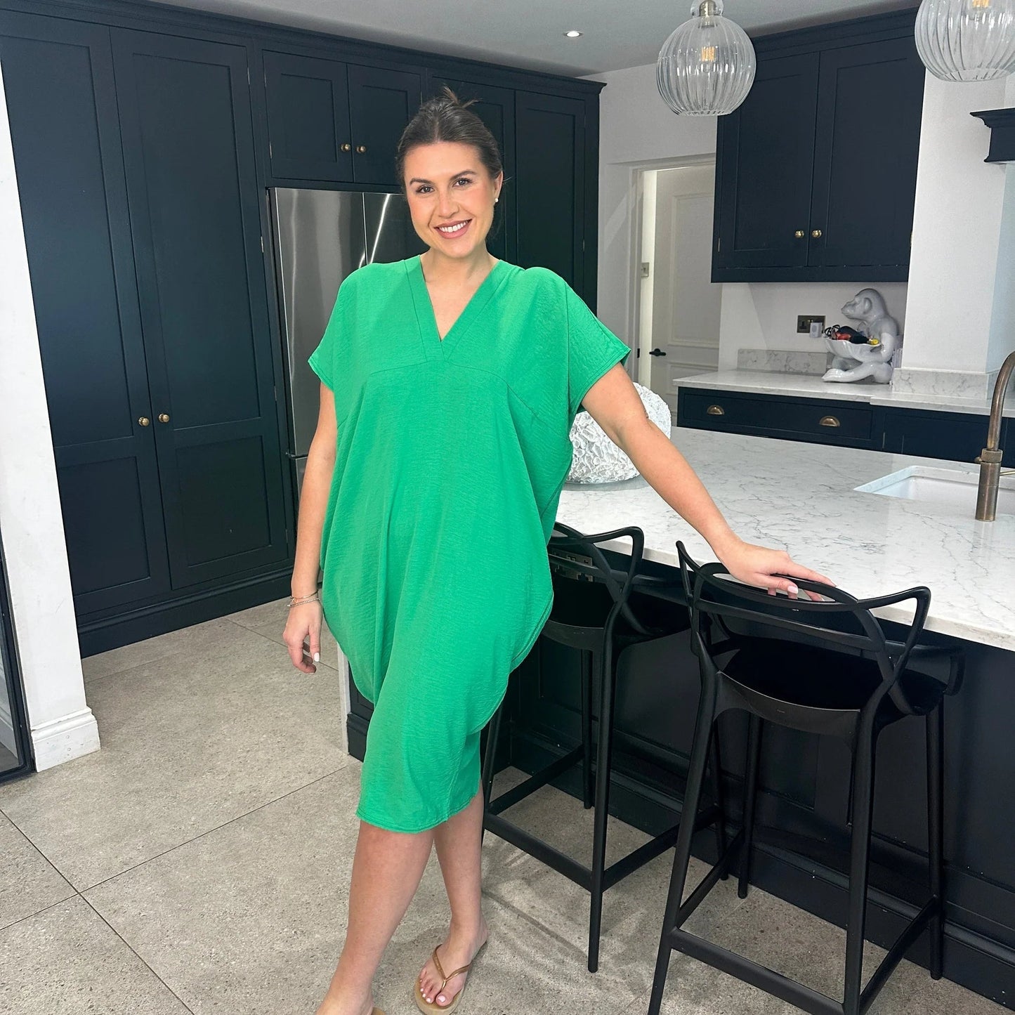 Variant image for Kvinna Klänning V-ringning Högkvalitativt Tyg-19