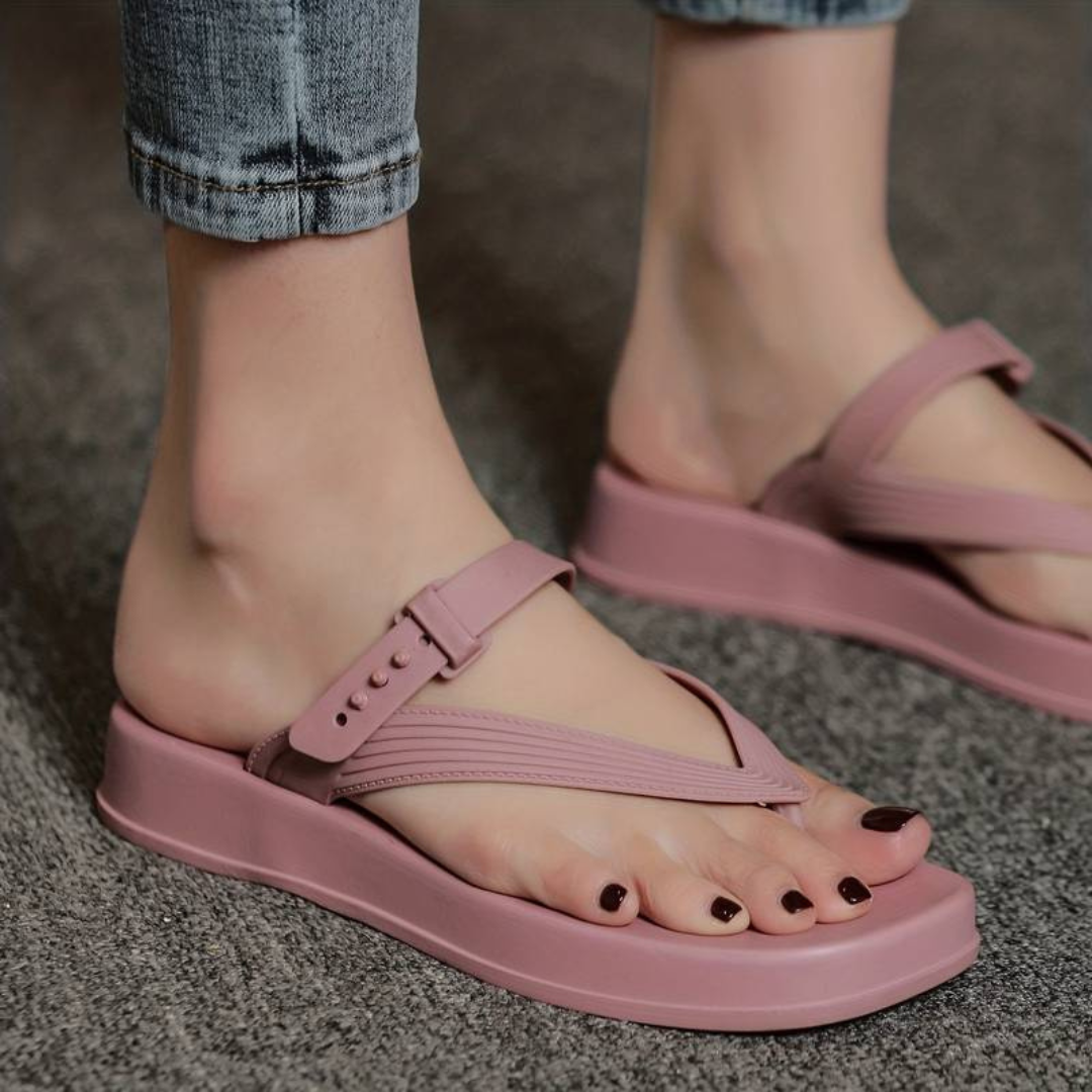 Kvinnors Bekväma Flip Flops med Tåavskiljare i Gummi – Lätta Sandaler för Strand och Sommaraktiviteter 4