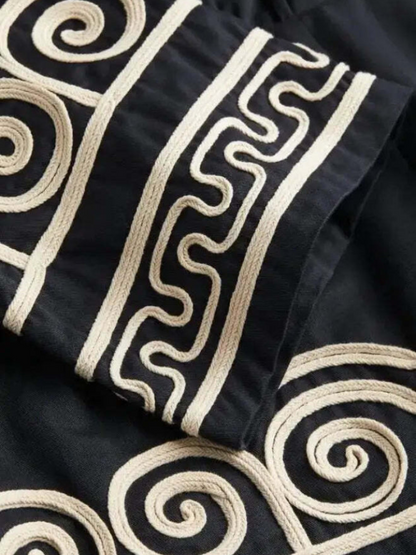 Långärmad Klänning med Handbroderi för Kvinna – Högkvalitativt Tyg för Fest och Bröllop 3