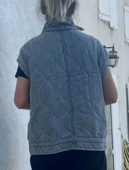 Eleganta Damklänningar i Höst- och Vinterstil - Fina Kvalitetsmaterial för Fest och Vardag 2