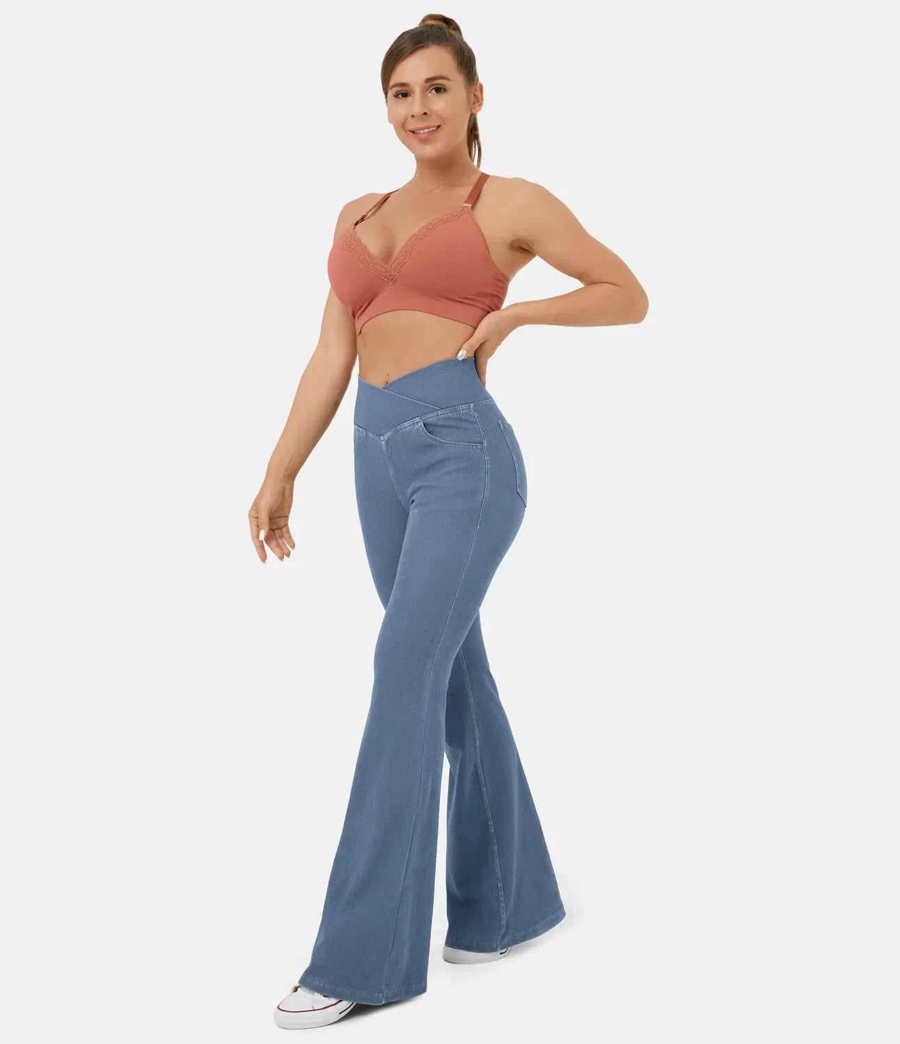 Hög Midja Jeans Dam med Korsat Förbund – Mjuk Bomull, Flexibel Passform, Praktiska Fickor, Storlekar S-XL 4