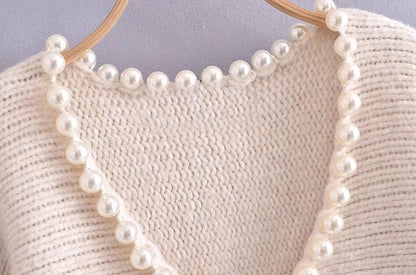 Dam Tröja med Klassisk Passform och Konstpärlor i Mjukt Material – Eleganta Detaljer för Vardag och Fest 3