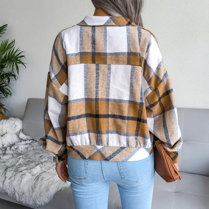 Damjacka med Blusliknande Design och Knappstängning – Lätt Material med Bröstfickor för Vår och Höst 4