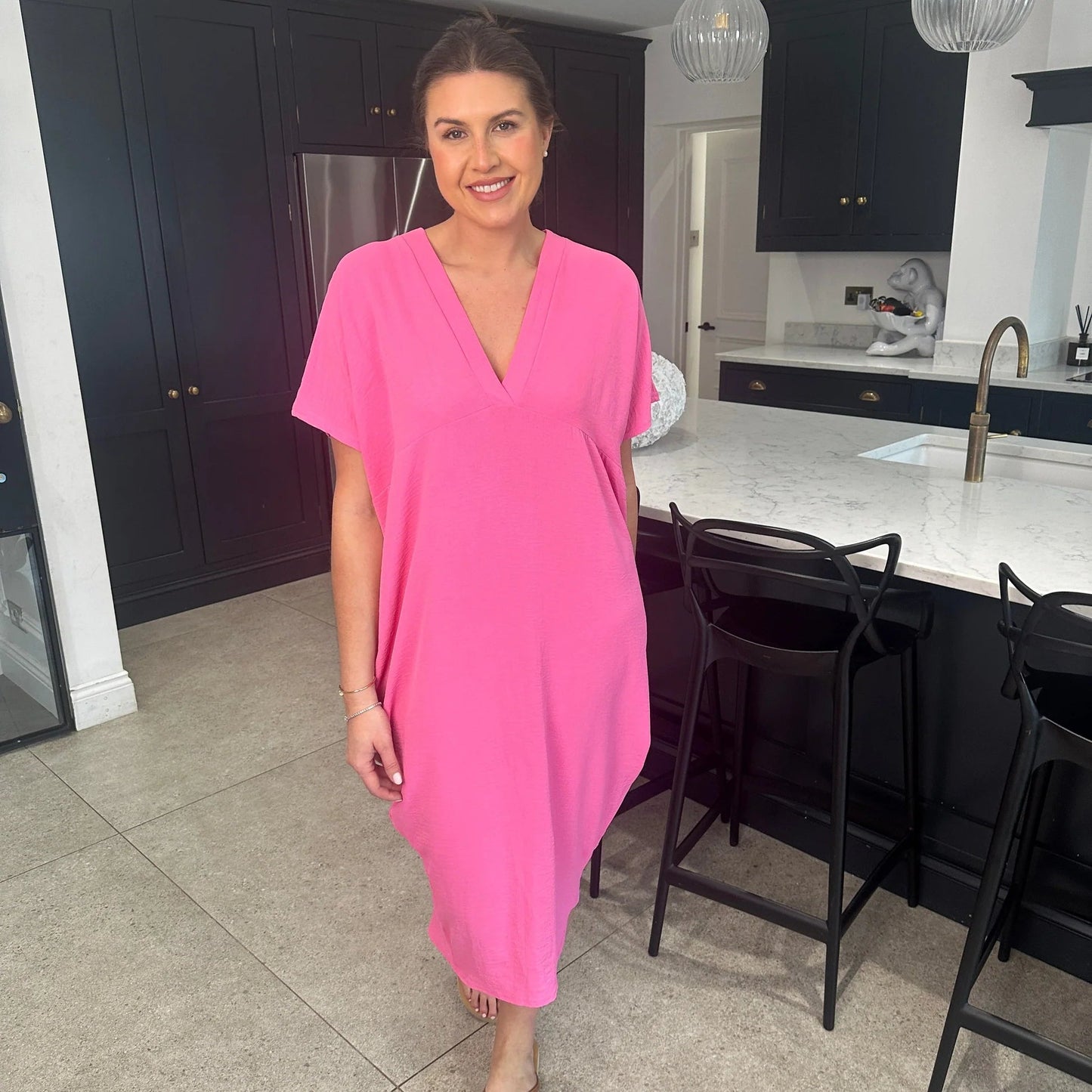 Variant image for Kvinna Klänning V-ringning Högkvalitativt Tyg-31