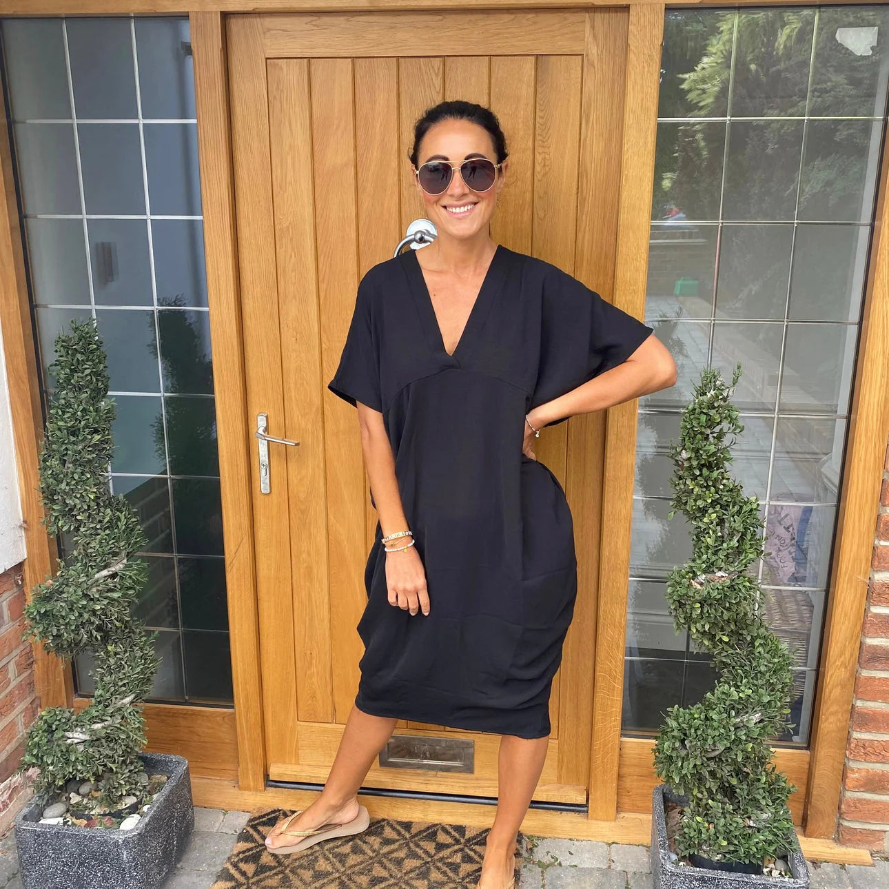 Variant image for Kvinna Klänning V-ringning Högkvalitativt Tyg-1