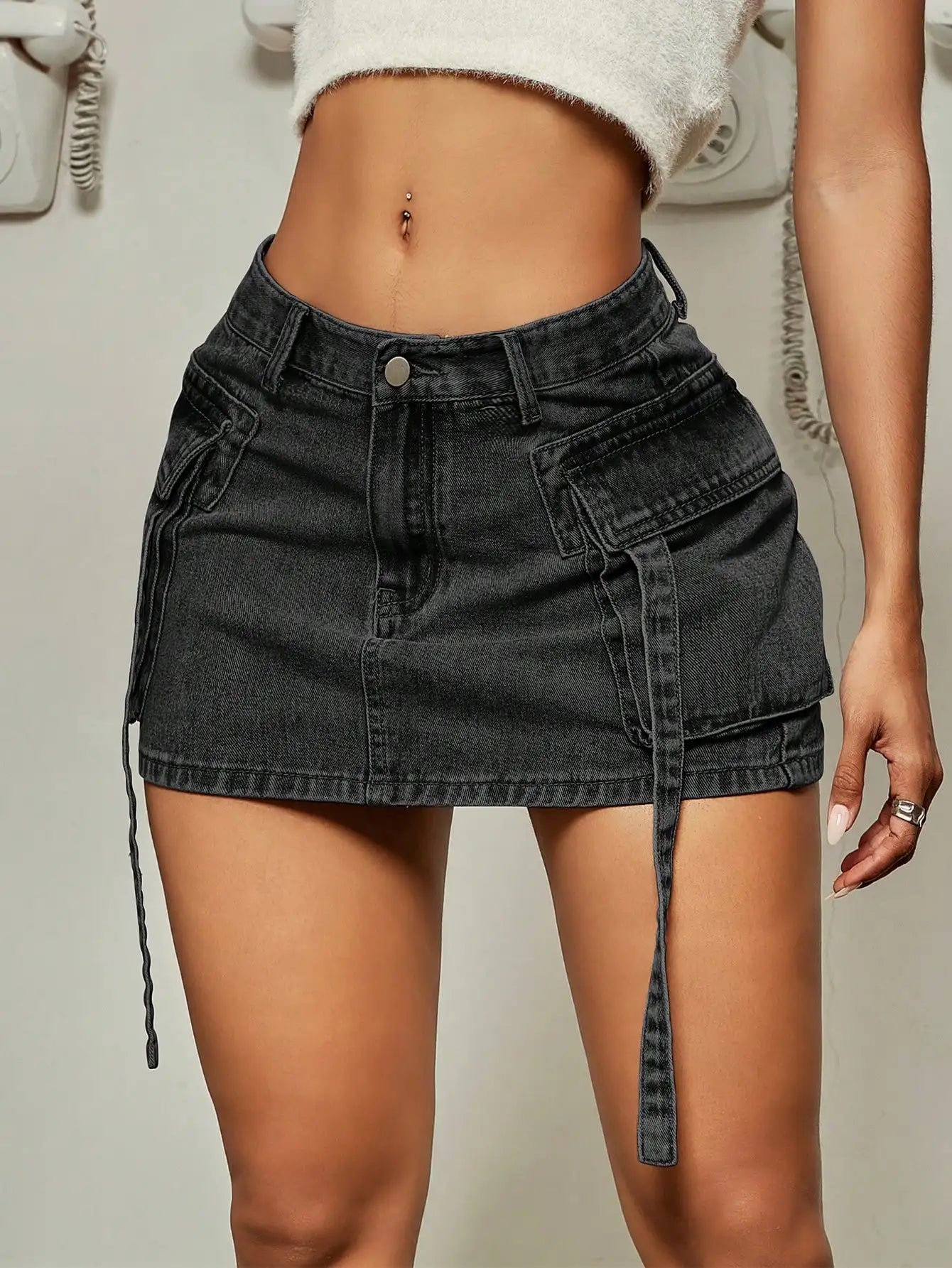 Slim Fit Denim Mini Kjol för Dam med Klafffickor – Trendig och Hållbar Design 5