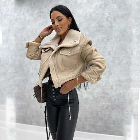 Kortsiktig Damjacka i Retro Stil med Sammetfoder och PU-material – Elegant Svart Jacka för Vinter och Fest 1