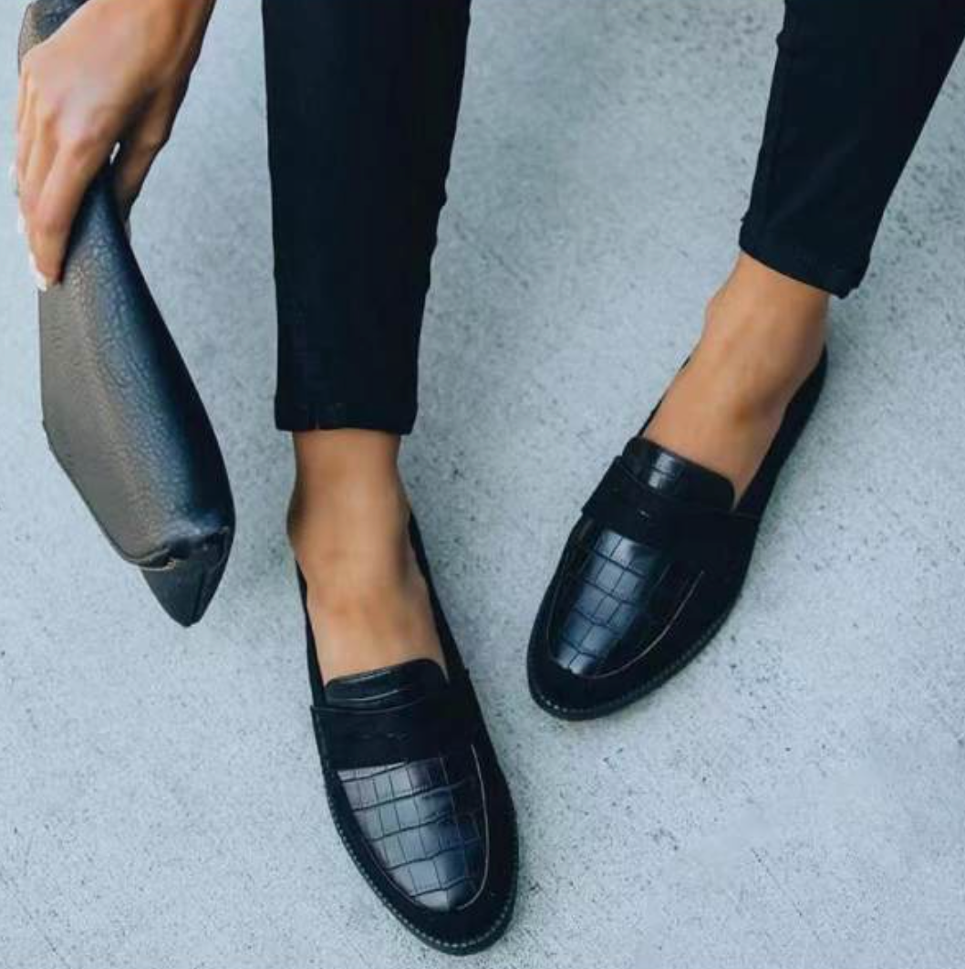 Kvinnors Tofflor i Syntetisk Läder med Krokodilprägling – Elegant Slip-On Design för Vardags- och Festbruk 4