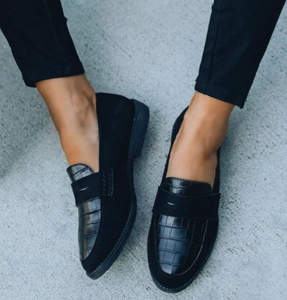 Kvinnors Tofflor i Syntetisk Läder med Krokodilprägling – Elegant Slip-On Design för Vardags- och Festbruk 2
