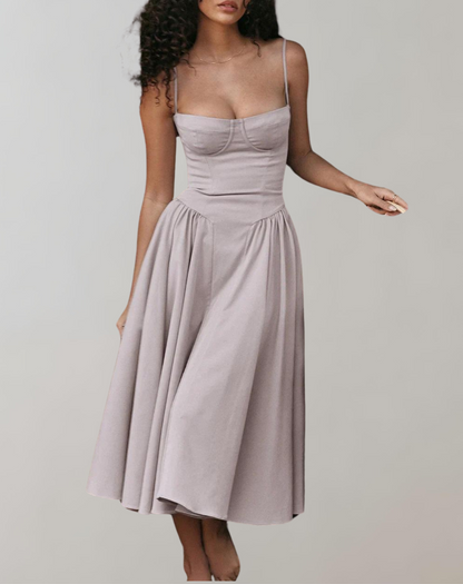 Cocktailklänning Dam med Djup Halsringning och Figursmickrande Silhuett – Lätt Material för Bröllop och Fest 4