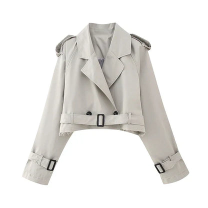 Kort Svart Kappa för Dam i Lätt Material – Stilren Trenchcoat med Knappstängning och Reversibel Krage 9