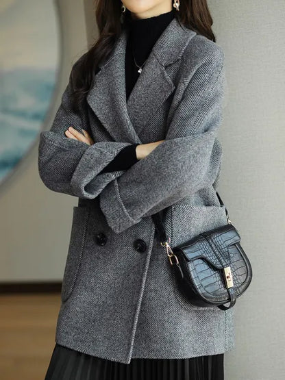 Dam Kappa Beige i Ull för Vinter – Elegant Normal Passform med Feminina Detaljer 5