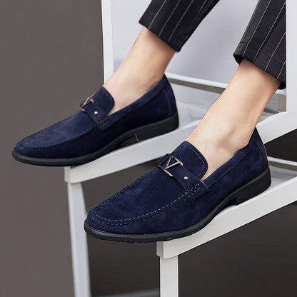 Herr Loafers Mocka med Ergonomisk Passform och Dekorativt Metallspänne – Klassisk Design för Formella och Avslappnade Tillfällen 2