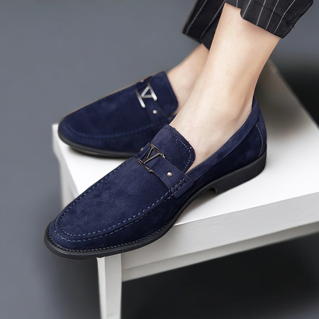 Herr Loafers Mocka med Ergonomisk Passform och Dekorativt Metallspänne – Klassisk Design för Formella och Avslappnade Tillfällen 4