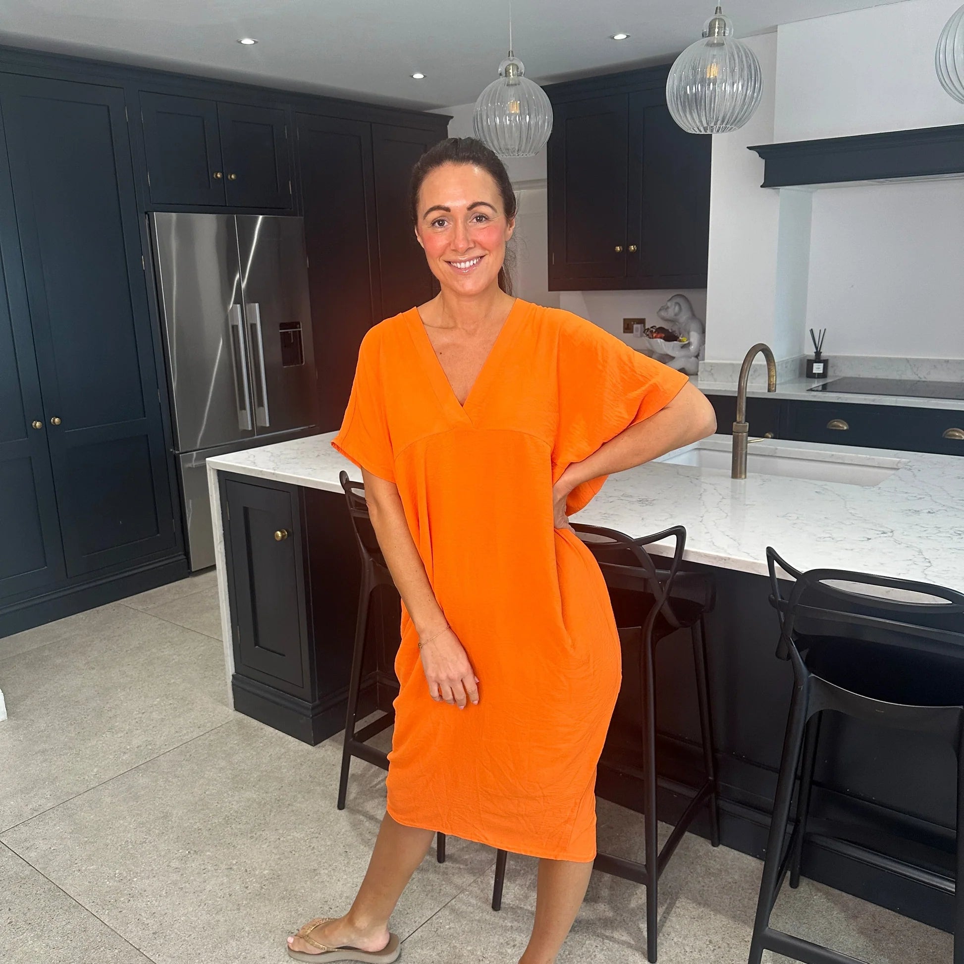 Variant image for Kvinna Klänning V-ringning Högkvalitativt Tyg-37