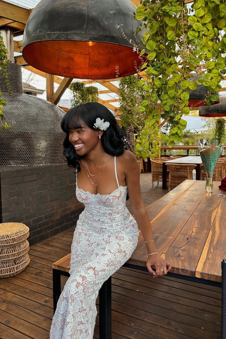 Dam Maxiklänning Romantiska Detaljer Högkvalitativt Material-5