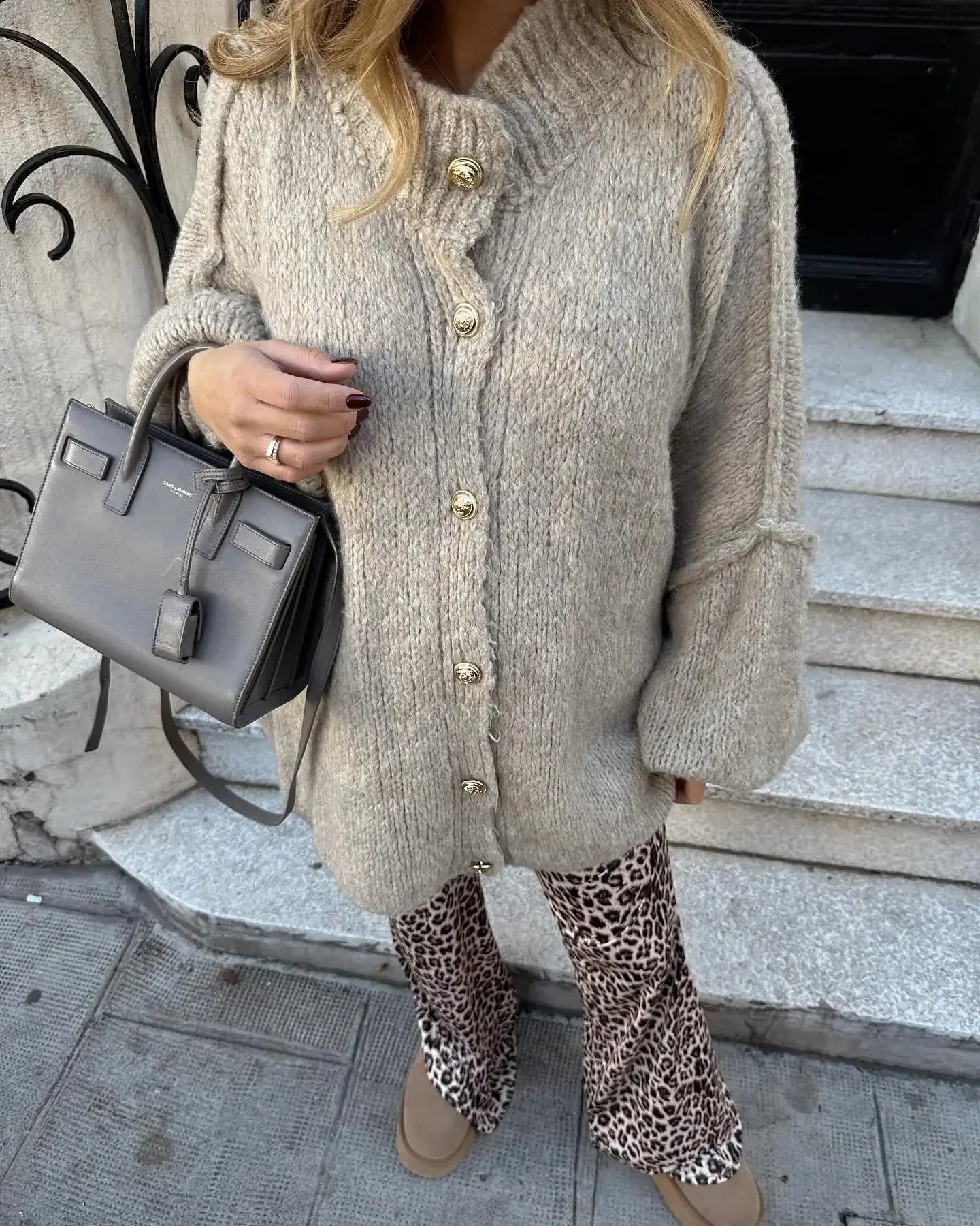 Variant image for Dam Kardigan Hög Krage Akryl med Gyllene Knappar-7