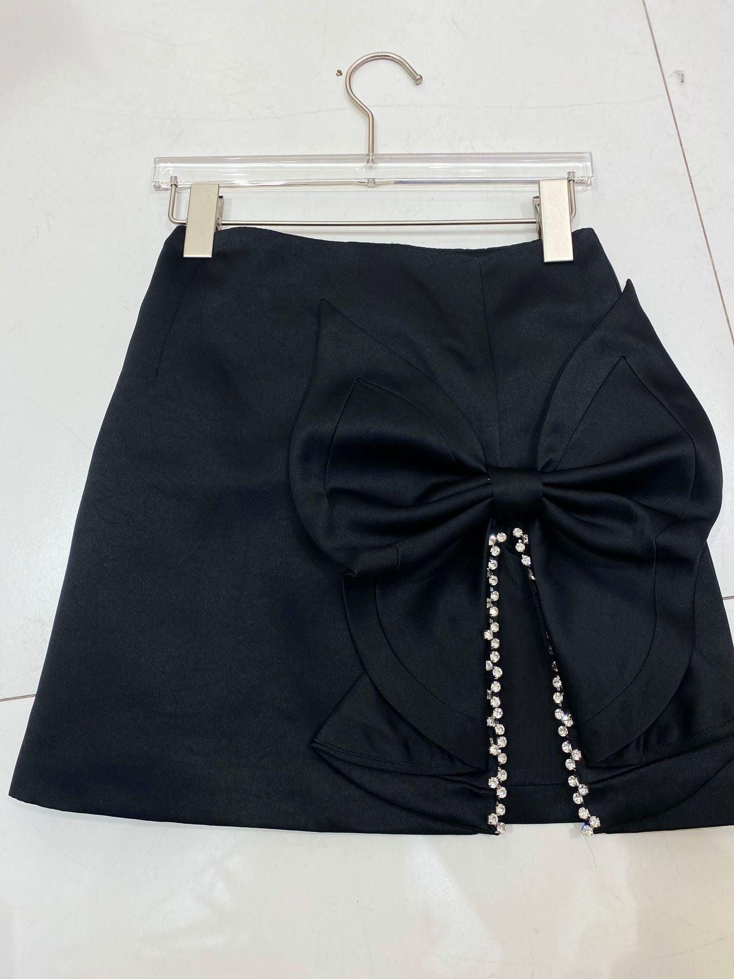 Svart Minikjol A-linje med Strassdetaljer – Hög Midja Polyester Mini Kjol för Kvinnor 1