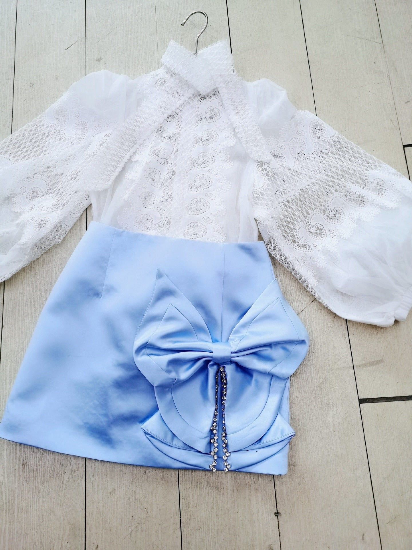 Variant image for Kvinnors Minikjol A-linje Polyester med Strassdetaljer-2