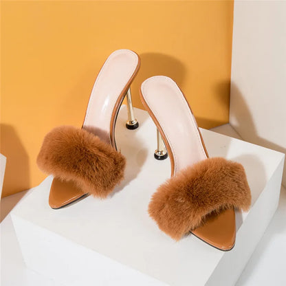 Kvinnors Sandaler med Tunna Klackar och Monokrom Design – Mjukt Övre Material för Elegans och Komfort 3