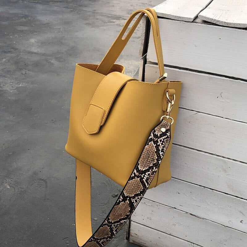 Dam Handväska i PU-Läder med Bred Axelrem, Elegant och Tidlös Design-4