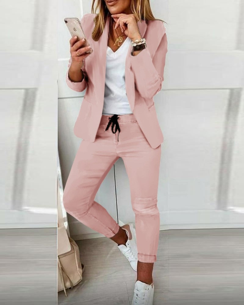 Elegant Dam Blazer Set i Sammet – Modern och Feminin Design, Mjuk och Stretchig, Perfekt för Arbete och Fritid, Finns i Flera Färger 2