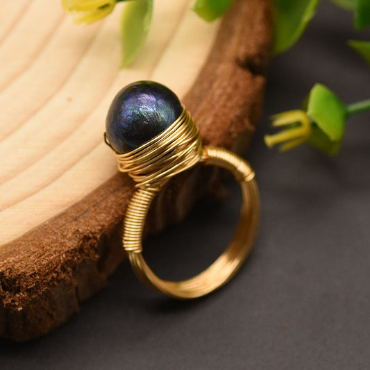 Ring i Koppar med Svart Barockpärla och Unik Spoldesign – 18K Guldpläterad, Mångsidig Smycke för Vardags och Fest 1