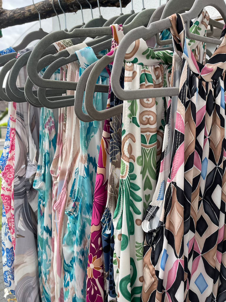 Festtoppar Dam i Mjuk Polyester med Unika Tryck – Trendig Topp för Vardag och Fest, Passar XS till XL 2