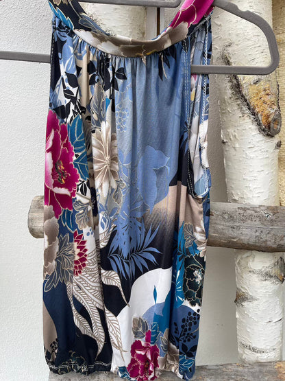 Festtoppar Dam i Mjuk Polyester med Unika Tryck – Trendig Topp för Vardag och Fest, Passar XS till XL 4