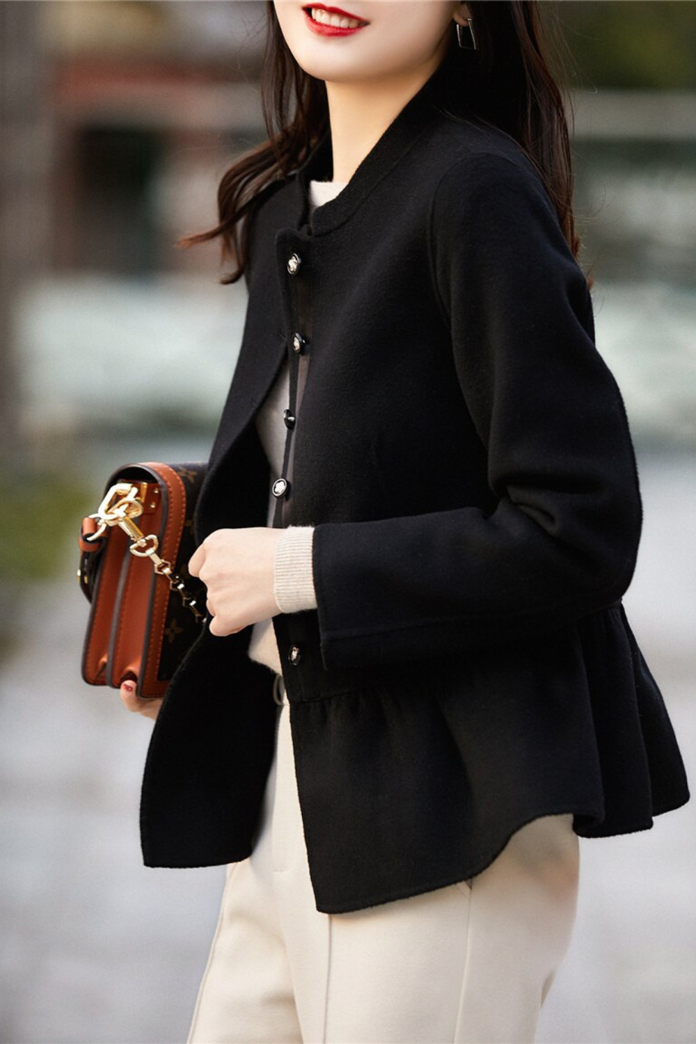 Lång Vinterjacka Dam i Fleece med Justerbar Midja och Fickor – Trendig och Komfortabel Vinterkappa 2