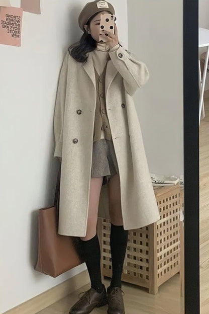 Vinterklänning i Linne med Elegant Silhuett – Långärmade Klänningar för Alla Tillfällen 2