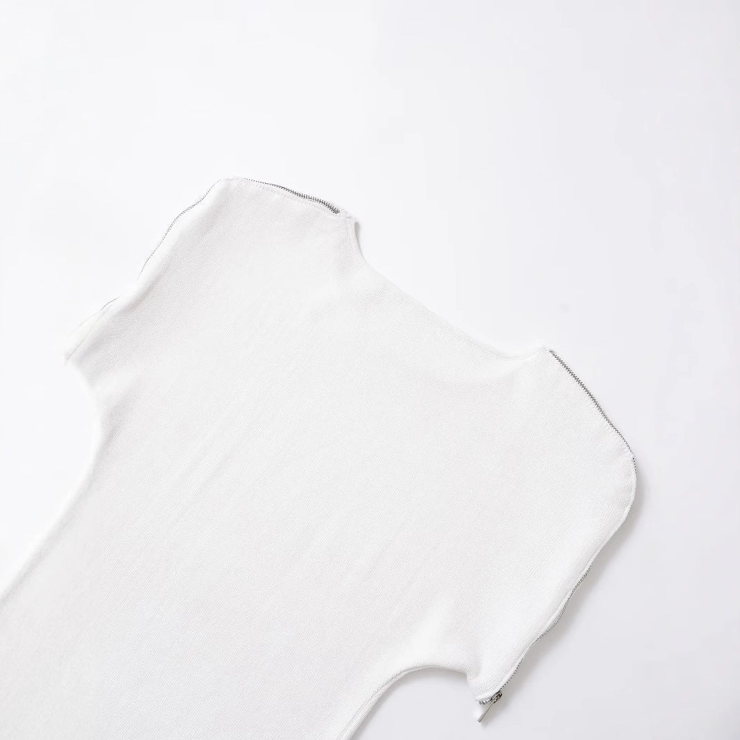 Minimalistisk Dam Topp i Lätt Material med Justerbara Ärmar och Dekorativa Blixtlås – Cirkulär Halsringning 3