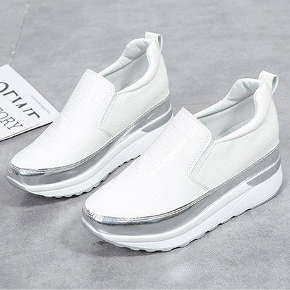 Kvinnors Sneakers Slip-On Krokodilmönster Platå Syntetisk 3