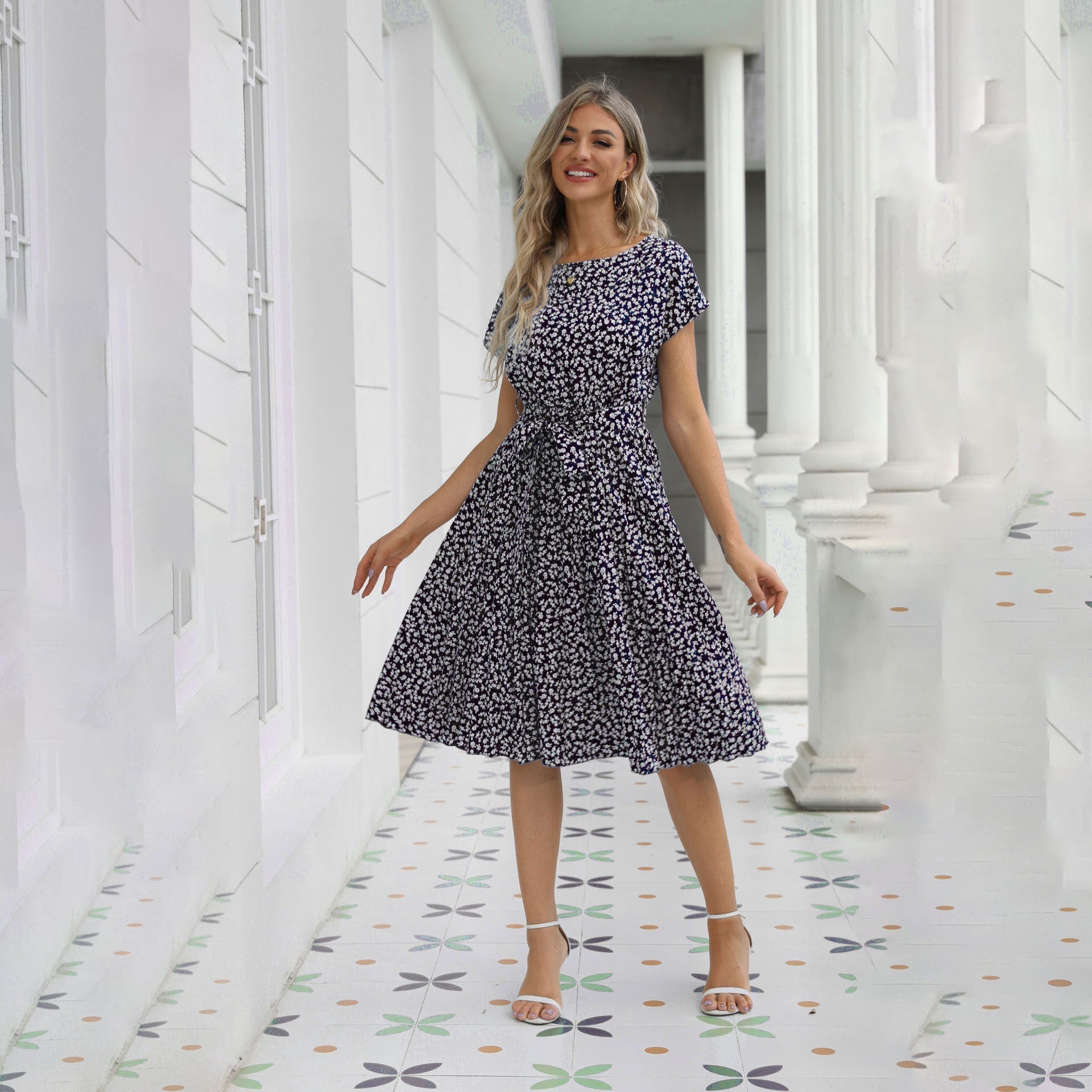 Fina Dam Klänningar Blommig Midi Veckad Polyester-5