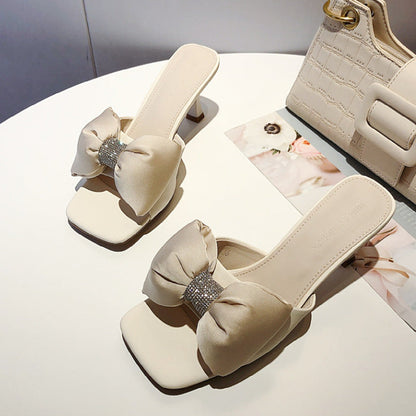 Kvinnors Pantoletter Slingdesign med Kristallsmycken Syntetiskt Material 9